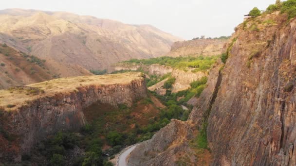 Oiseaux Vue Panoramique Garni Gorge Falaises Paysage Avec Des Ballons — Video