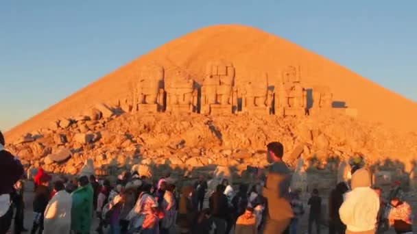 Nemrut Mount Turkiet September 2021 Folkmassor Turister Sightseeing Historiska Landmärke — Stockvideo