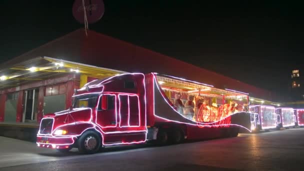 Tbilisi Georgia Diciembre 2021 Vista Estática Tradicional Rojo Coca Cola — Vídeos de Stock