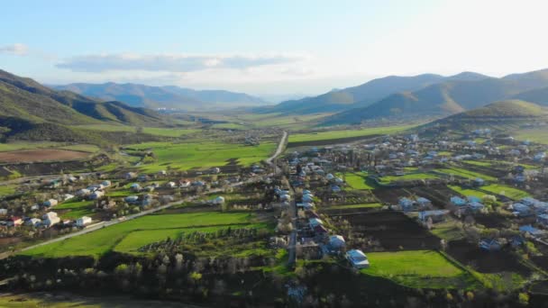 Vista Aérea Geórgia Campo Sudeste Primavera Com Casas Tradicionais Natureza — Vídeo de Stock