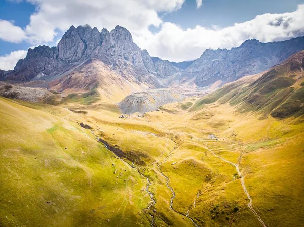 Vista Aérea Dramática Valle Juta Con Cielo Nublado Fondo Montañas — Foto de Stock