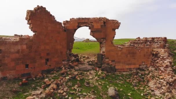 Εναέρια Μεγέθυνση Στην Προβολή Ani Ερείπια Τοίχων Στην Τουρκία — Αρχείο Βίντεο