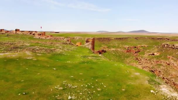 Aerial Zoom View Ani Wall Ruins Turkey — стоковое видео