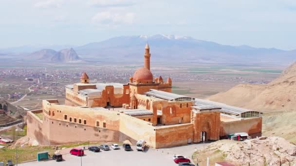 Ishakpasa Ishak Pasha Palace Car Park Tourist Dogubayazit Turkey — стокове відео