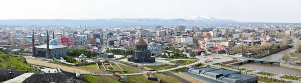 Αεροφωτογραφία Kars City Panorama Κτίρια Κτίρια Και Βουνά Φόντο Ταξιδιωτικές — Φωτογραφία Αρχείου