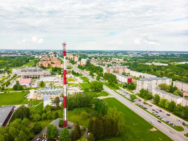 立陶宛Siauliai市的老式苏联式电视塔结构 — 图库照片