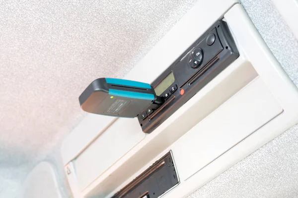 Dijital tachograph okuyucu takılı bir Tachograph indirmesi. Takograf indirme, kontrol, kontrol.