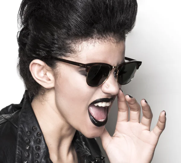 Rock girl wearing sunglasses half profile — Stock Photo, Image