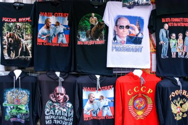 Putin 'in portresi olan tişört.