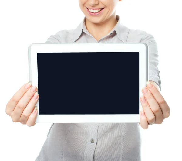 Žena ukazuje prázdnou horizontální tabletovou obrazovkou — Stock fotografie