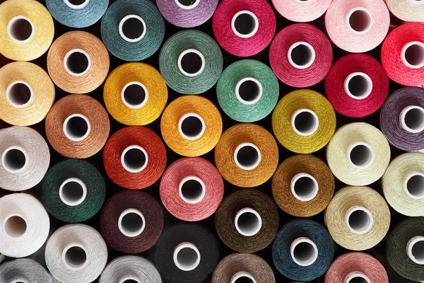 Швейні нитки — стокове фото