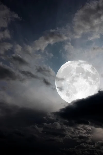 月と夜の空 — ストック写真