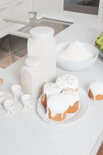 Easter cakes on kitchen — Stock Photo, Image