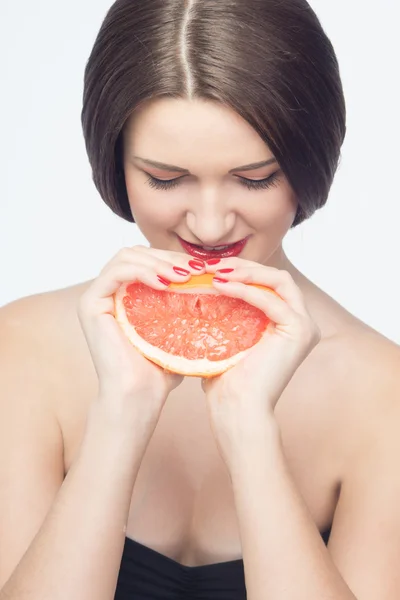 Nő gyümölcsökkel — Stock Fotó