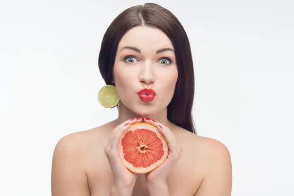 Mulher com frutas — Fotografia de Stock