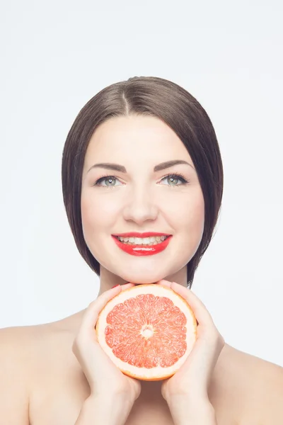 Vrouw met fruit — Stockfoto