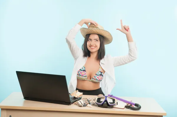 Business lady wants to have a rest — Stock Photo, Image