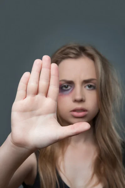 Violência do homem contra a mulher — Fotografia de Stock