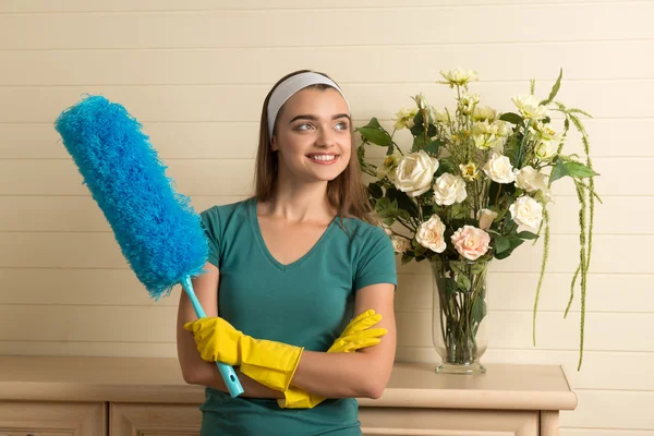 Maid and household chores — Stock Photo, Image