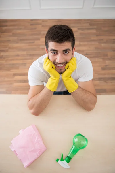 Janitor privando-o de sujeira — Fotografia de Stock