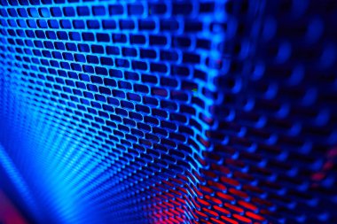 Farklı ekipmanlara sahip modern bir teknoloji merkezi.