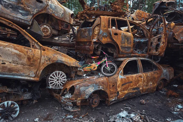 Rusty Verbrande Voertuigen Vernietigd Als Gevolg Van Russische Agressie Tegen — Stockfoto