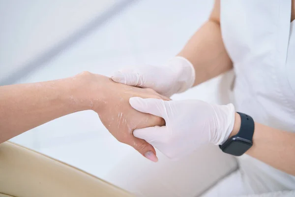 Doctor Doing Hand Massage Medical Cosmetology Center — Stockfoto