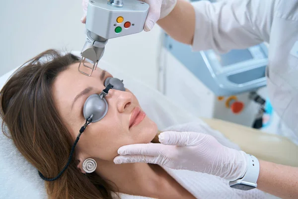 Patient Procedure Removing Neoplasms Laser Skin Forehead — Stock Photo, Image