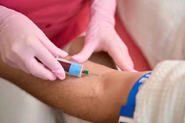 Female Hands Nurse Take Blood Test Man Vein Medical Clinic — Stockfoto
