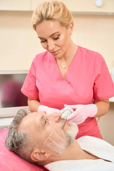 Beautiful Woman Dermatologist Doing Ultrasound Facelift Smas Lifting Man Clinic — 스톡 사진