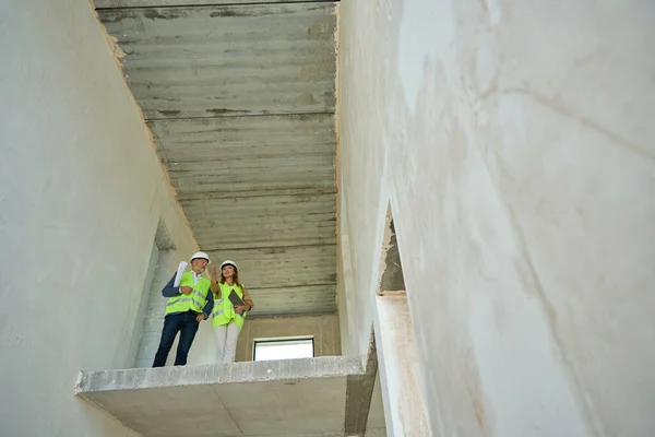 Foreman Manager Inspect House Construction Standing Second Floor Photo — Stock fotografie