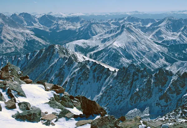 Snow capped peaks in the Rocky Mountains, USA — Stock Photo, Image