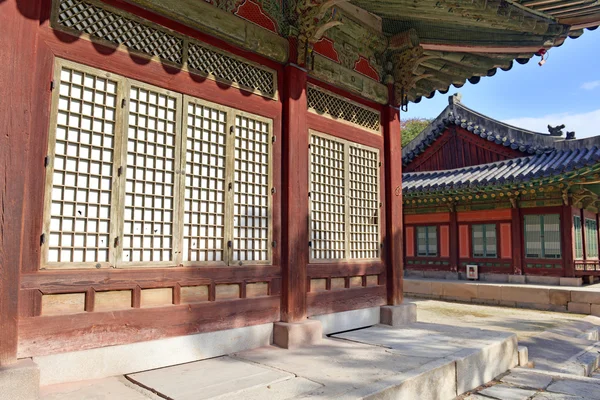 Architecture traditionnelle à Changyeonggung Palace à Séoul, Corée du Sud — Photo