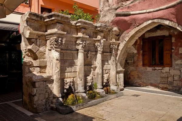 The Rimondi fountain in Rethymno. Greece. Crete — Stock Photo, Image