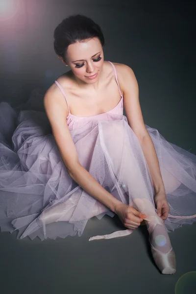 Ballerina mit dem Spiegelbild — Stockfoto