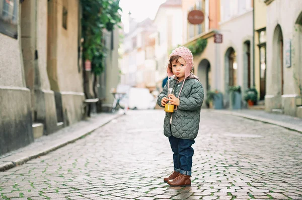 Outdoor Portrait Adorable Toddler Girl Drinking Orange Juice Bottle Walk — Stock Photo, Image