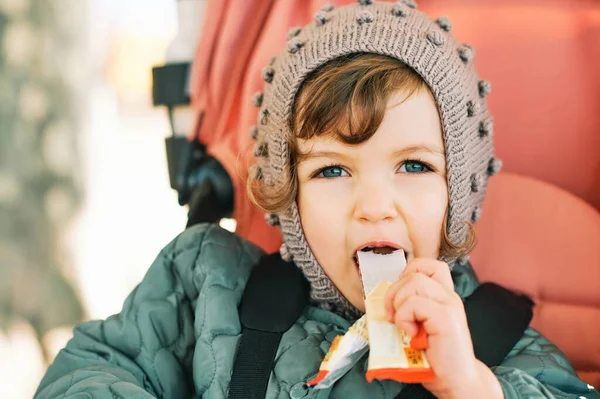 Happy Toddler Kid Eating Fruit Bar Healthy Snack Sitting Stroller — Stock Photo, Image
