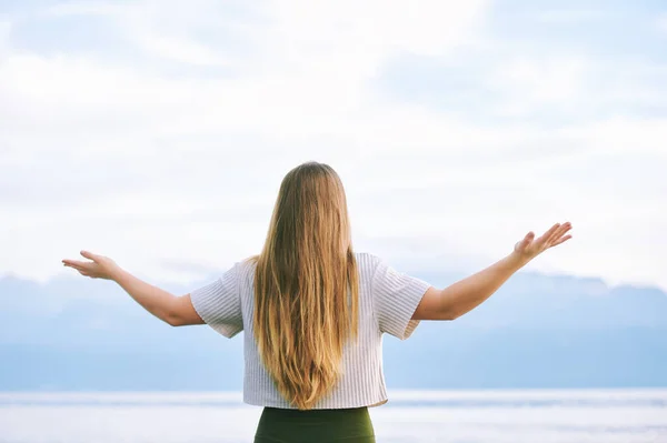 Young Blond Woman Arms Wide Open Enjoy Landscape Cloudy Mountains — Stock Photo, Image