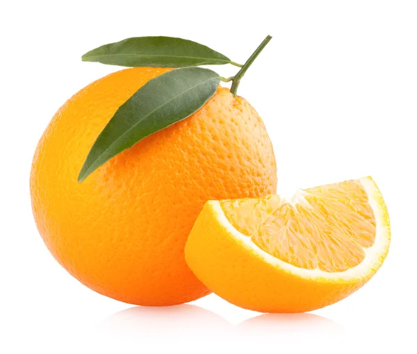 조각으로 잘 익은 오렌지 — 스톡 사진