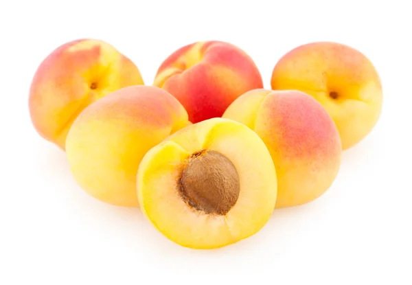 Спелые абрикосы — стоковое фото