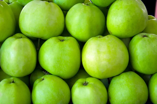 Зеленый яблочный фон — стоковое фото