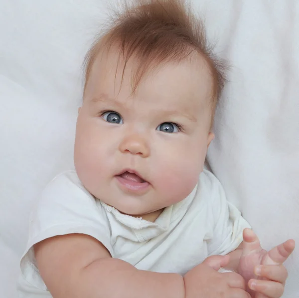 Niedliches Baby suchen — Stockfoto