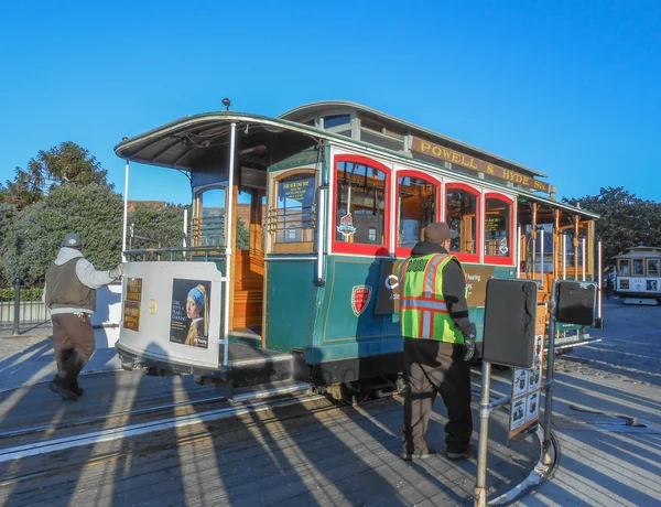 Mașină de cablu în San Francisco — Fotografie, imagine de stoc