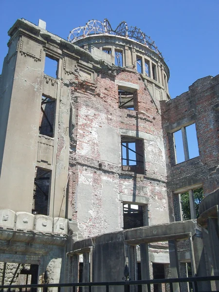 Cúpula de bomba atómica en Hiroshima —  Fotos de Stock