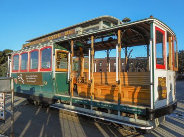 San Francisco 'da kablolu araba.