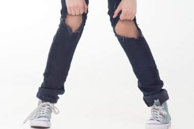 Teen kız kot ve güneş gözlüğü