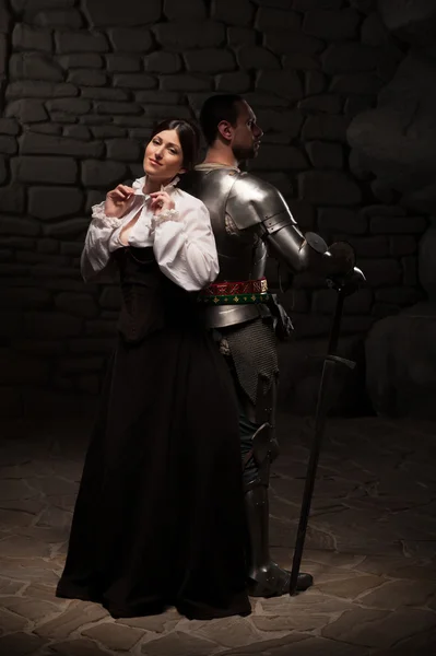 Medieval knight and lady posing — Stock Photo, Image