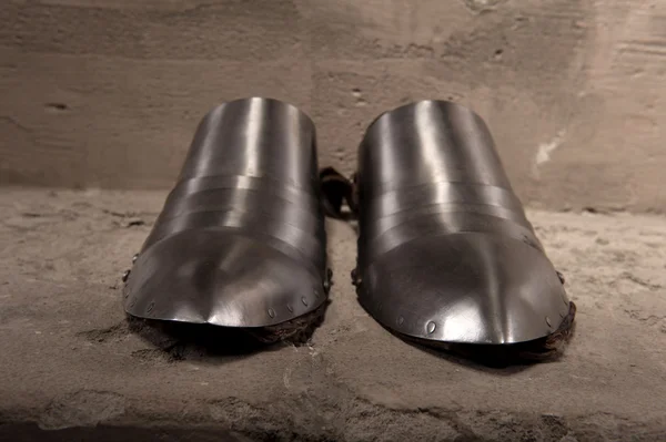 Sapatos de armadura medieval — Fotografia de Stock