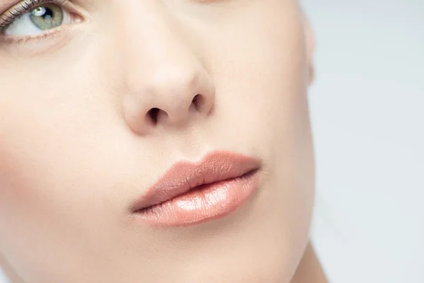 Closeup portrait of young beautiful green eyed woman — Stock Photo, Image