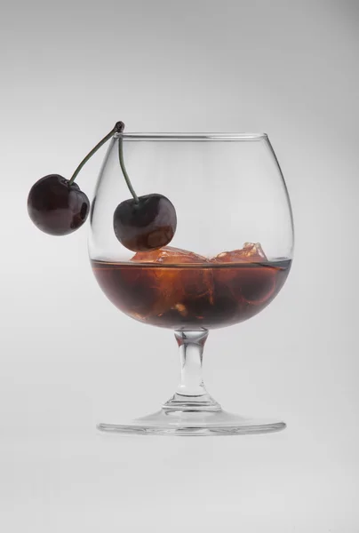 Glass being filled with cola — Stock Photo, Image